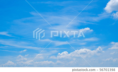 照片素材 藍天天空雲彩夏天天空背景材料8月拷貝空間 照片素材 圖片 圖庫