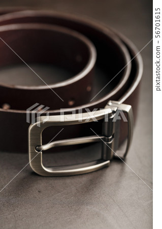 Fashionable men's brown belt made of genuine Fashionable men's brown belt made of genuine 56701615