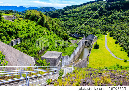 Fujinami Dam [福岡縣浮世市] 56702235