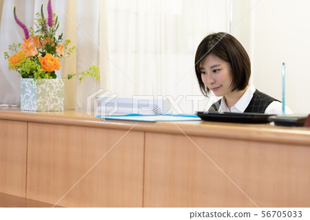 Medical reception 56705033