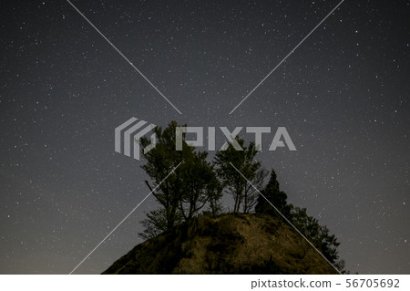 Stars and mounds 56705692