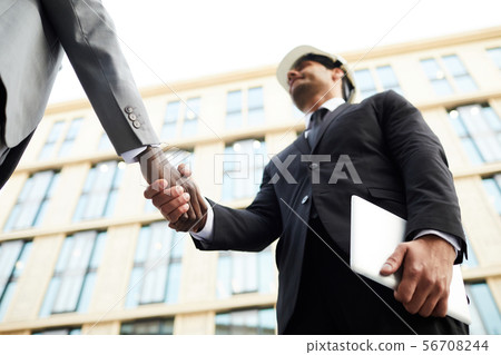 Business handshake of businessmen Business handshake of businessmen 56708244