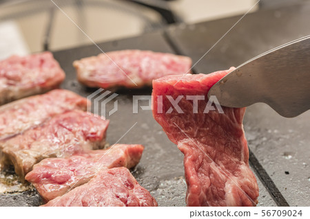 【烤肉】 56709024