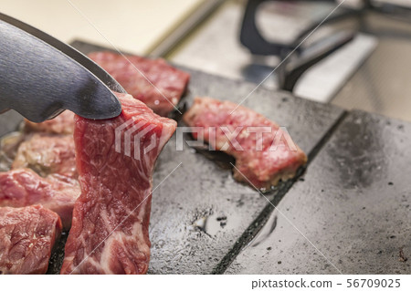 【烤肉】 56709025