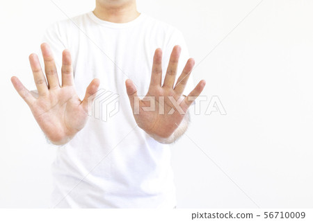Men who put out both hands 56710009
