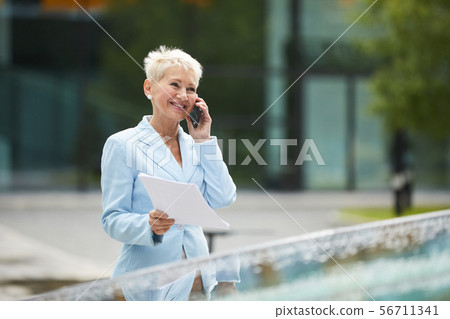 Business consultation on the phone 56711341