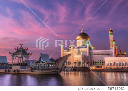Sunset view of the Old Mosque in Bandar Seri Begawan, Brunei Sunset view of the Old Mosque in Bandar Seri Begawan, Brunei 56713081