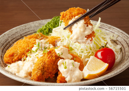 Fried oysters with tartar sauce 56715501