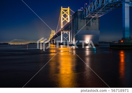 “香川縣”夜景和瀨戶大橋的點亮 56718971