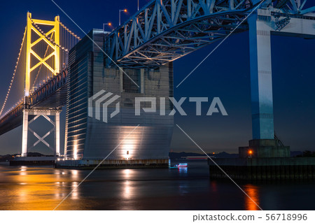 “香川縣”夜景和瀨戶大橋的點亮 “香川縣”夜景和瀨戶大橋的點亮 56718996