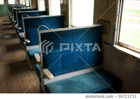 在火車上 在火車上 56721731