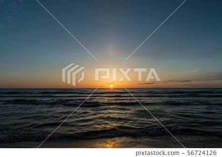 Evening view of Senrihama Nagisa Driveway 56724126