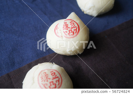 月餅 鳳梨酥 綠豆椪 月餅 鳳梨酥 綠豆椪 56724824
