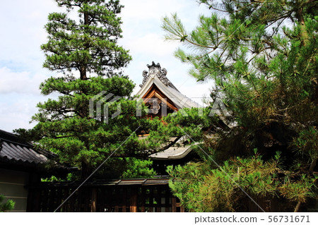 Myoshinji Temple, roofing fish, Rinzai Muneshinshin School, 56731671