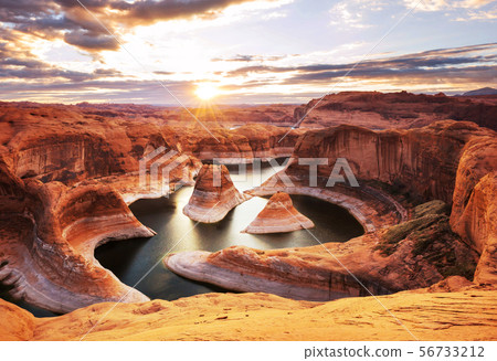 Powell lake 56733212