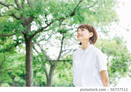 Refreshing women 56737512