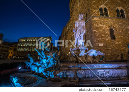 Florence night view 56742277