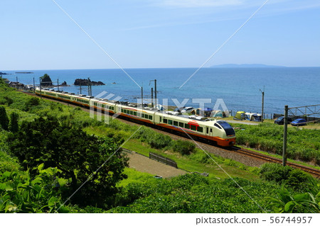 The Sea of Japan, Kashiwajima and the limited express Inaho The Sea of Japan, Kashiwajima and the limited express Inaho 56744957