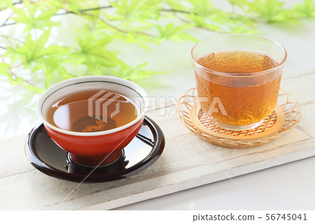 Oolong Tea Oolong Tea 56745041