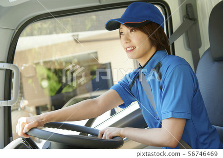女卡車司機駕駛 56746469