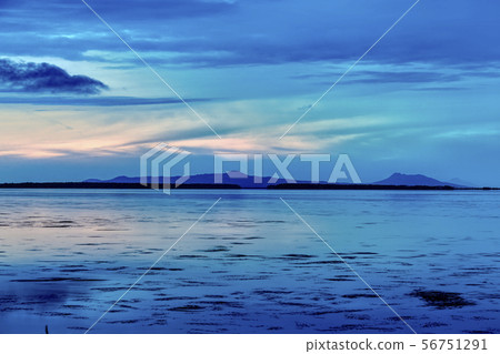 Kunigo Island (June evening view) Kunigo Island (June evening view) 56751291