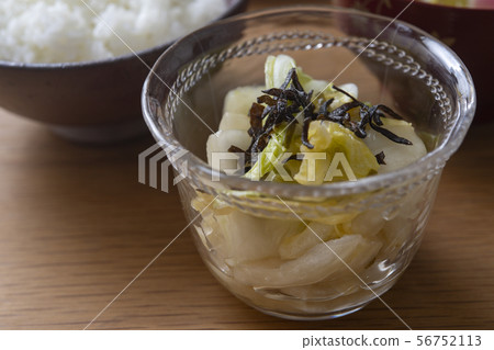 醃大白菜和鹽海帶 56752113