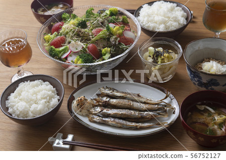 Shishamo set meal with children 56752127