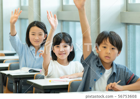 小學學校班級課堂學校生活形象 56753608