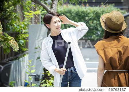 女士花園清潔入口清潔清潔鎮清潔問候 女士花園清潔入口清潔清潔鎮清潔問候 56762187