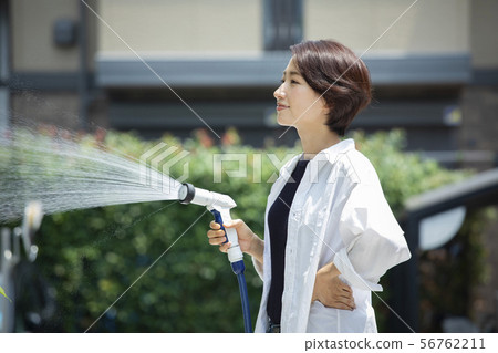 Female hose watering watering 56762211