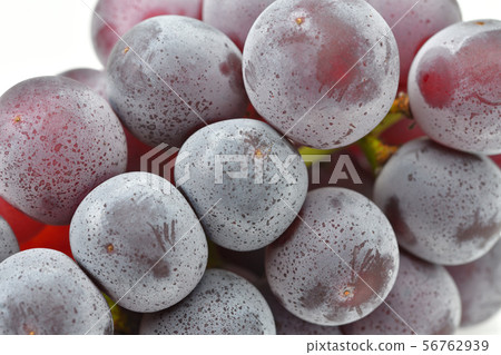 Note) Background leaves are artificial flowers (bamboo leaves are imitation) Autumn fruit pione (grape / grape / grape) fruit 56762939