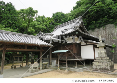 [四國88寺]第52號大仙寺大志堂和梅雨天愛媛縣松山市 56769669