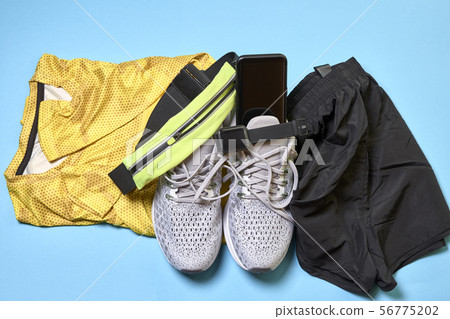 Running shoes and various accessories 56775202