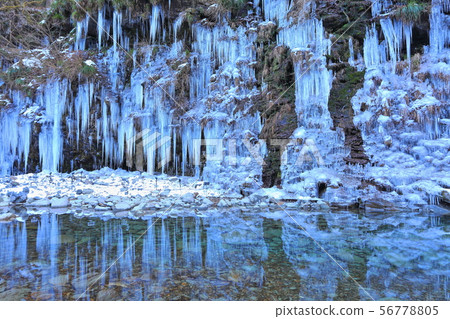 【Saitama Prefecture】 Ice pillars of the thirty 56778805