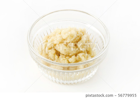 磨碎的薑 磨碎的薑 56779955