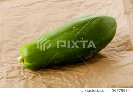 papaya 56779984
