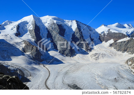 Diavolezza觀點的Pitz Bernina Morteratsch冰川 Diavolezza觀點的Pitz Bernina Morteratsch冰川 56782874