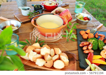 Glamping Camp Cheese Fondue Glamping Camp Cheese Fondue 56791194