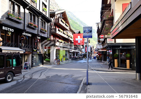 采爾馬特主要街道風景 采爾馬特主要街道風景 56791648