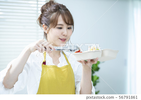 女職員分類外賣配菜 女職員分類外賣配菜 56791861