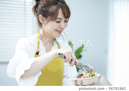 女職員分類外賣配菜 女職員分類外賣配菜 56791865
