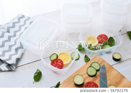 Storage container 56792276