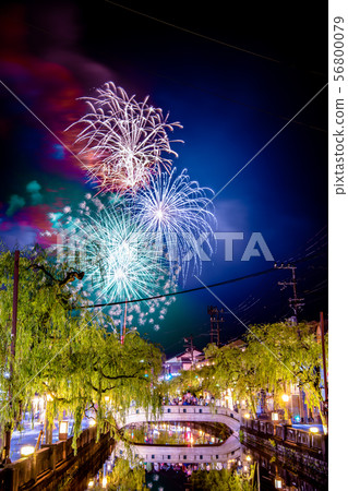 城崎溫泉的煙花 56800079