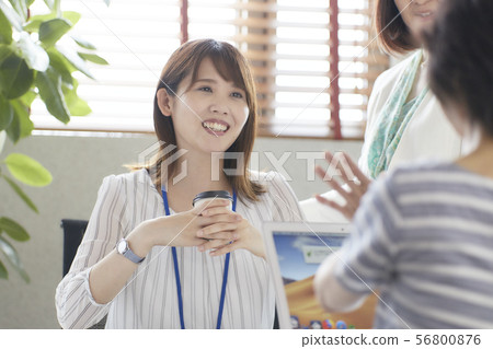 Business woman 56800876