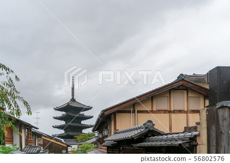 雨中的京都Hokanji(八坂塔) 雨中的京都Hokanji(八坂塔) 56802576