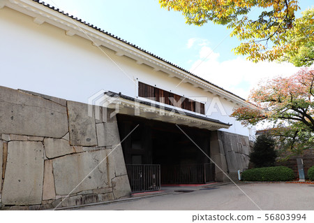 Osaka Castle Oguchi Exit 56803994