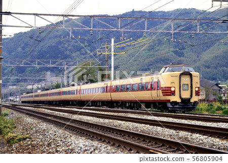 1996 381 Series L Shinano 9 cars running on the Tokaido Line 56805904