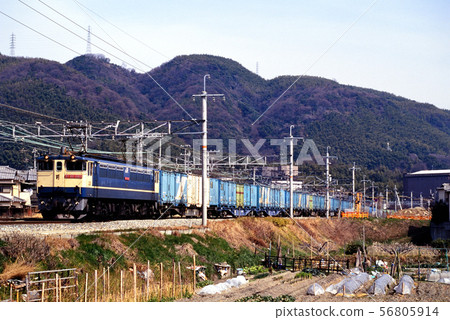1996 EF651085 container freight train running on the Tokaido Line 1996 EF651085 container freight train running on the Tokaido Line 56805914