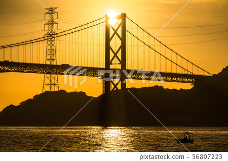《山口縣》關門大橋關門海峽的早晨 《山口縣》關門大橋關門海峽的早晨 56807223