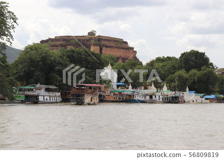 Mingwon, Mandalay, a port town with a pagoda 56809819